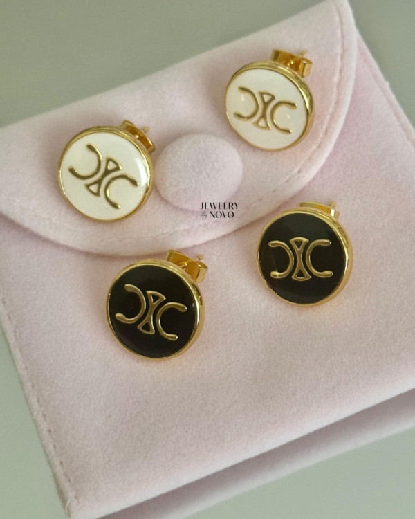 Earrings with gold details