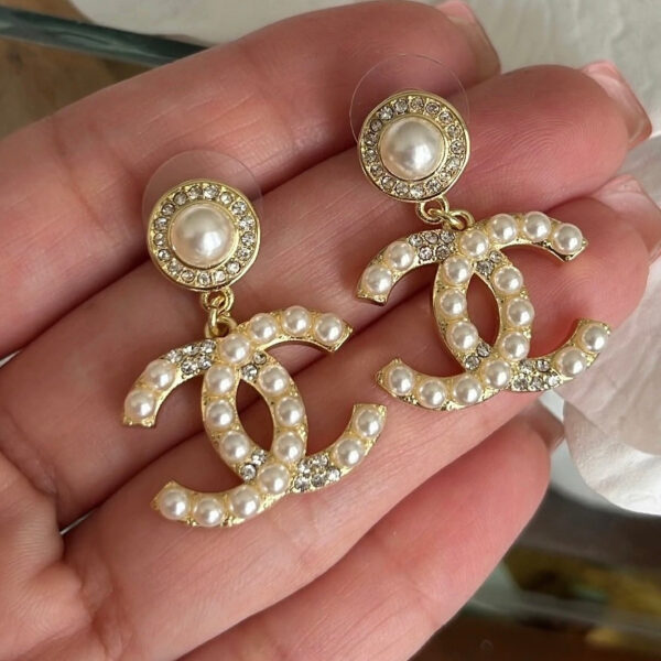 Gold Pearl Dangling Earrings